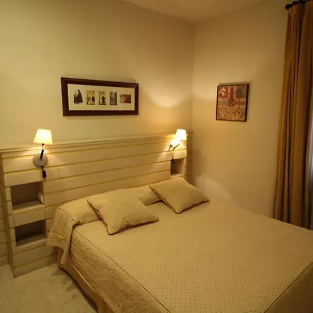 St. Jordi Comtal Apartment