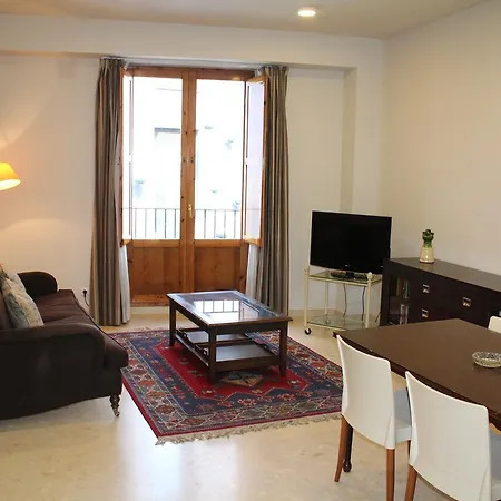 St. Jordi Comtal Apartmán
